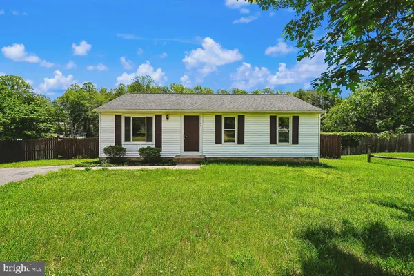 $2,300 | 11106 Huntington Woods Circle, Fredericksburg, VA 22407