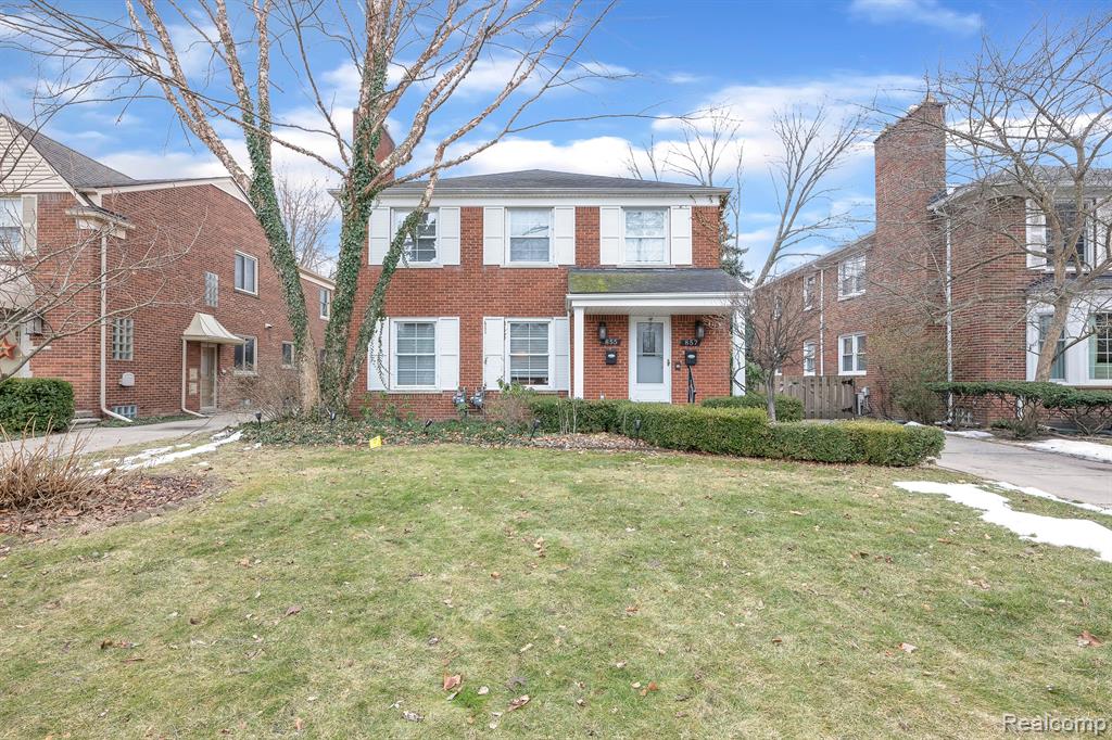 857 Harcourt Road Grosse Pointe, MI 48230 - Photo 1 of 33