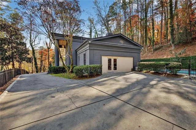 $1,600,000 | 2525 Spalding Drive, Atlanta, GA 30350