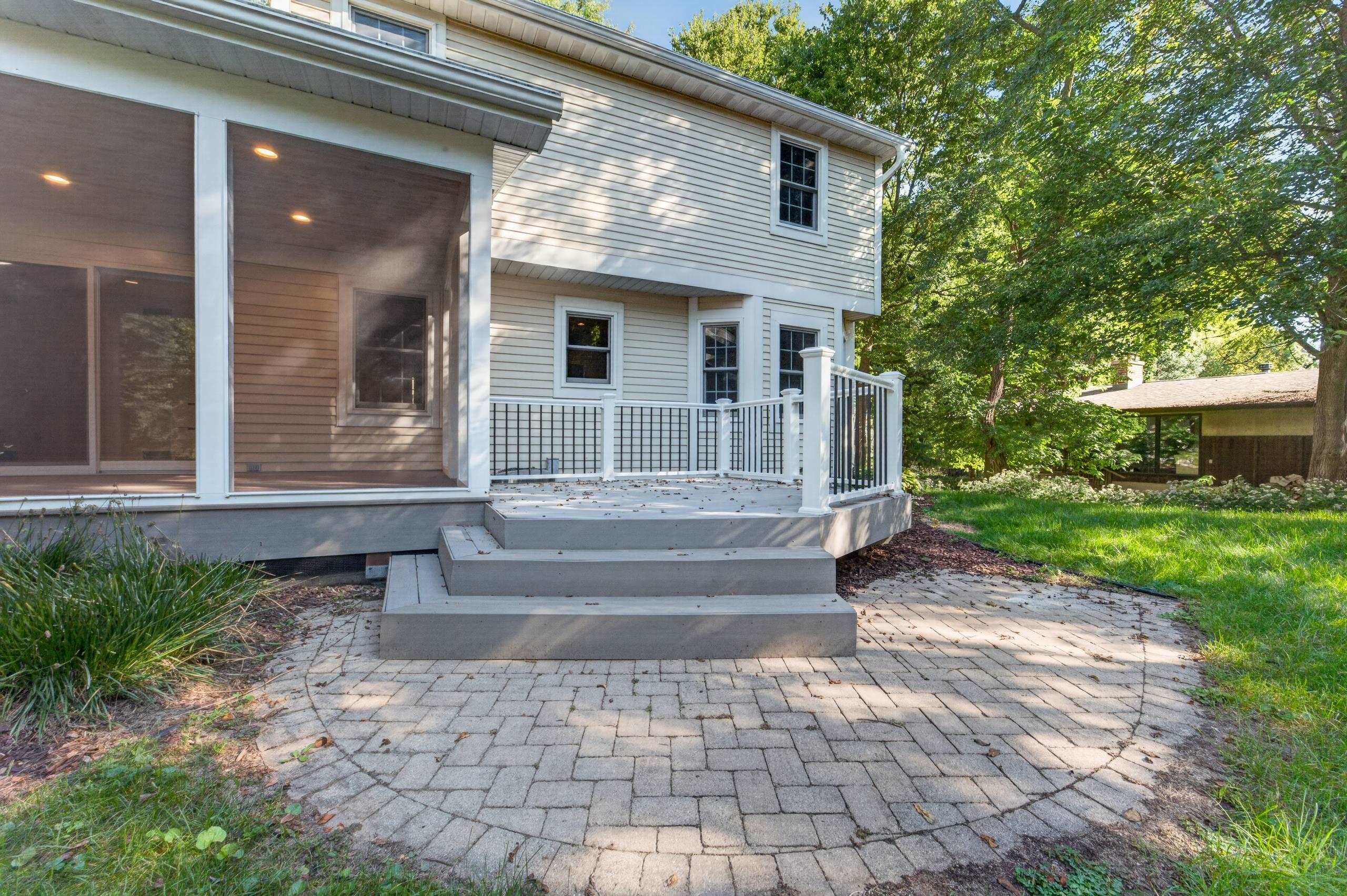 9 Court Of Brixham Madison, WI 53705 - Photo 4 of 69 Gallery Image 4