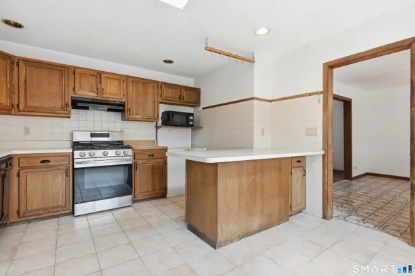 $399,900 | 112 Howe Avenue, Shelton, CT 06484
