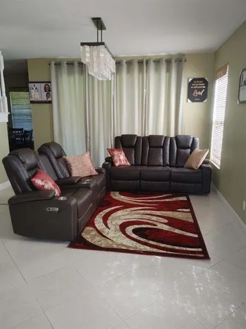 $3,000 | 2009 Grey Falcon Circle Southwest, Vero Beach, FL 32962