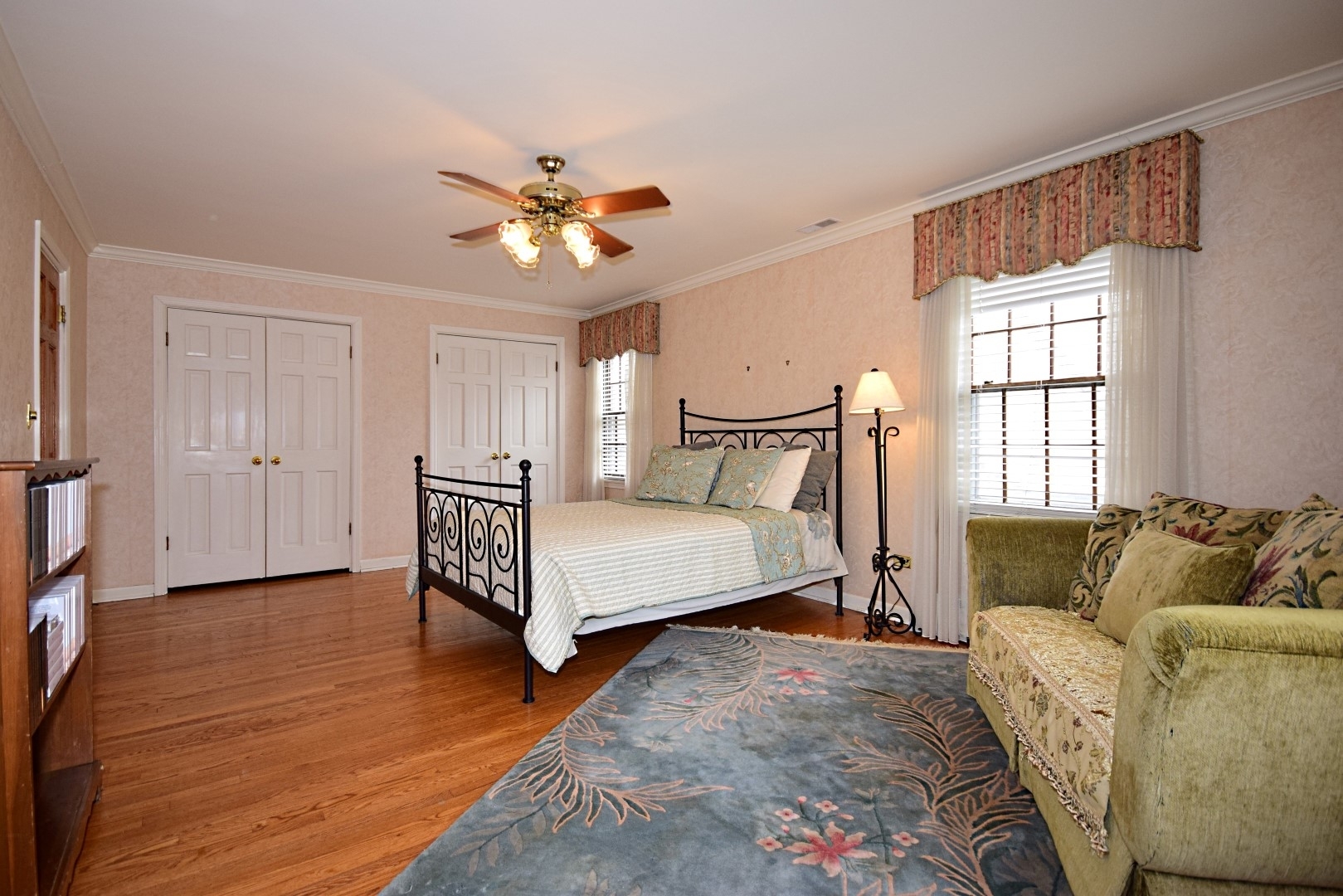 160 Gage Road Riverside, IL 60546 - Photo 20 of 30