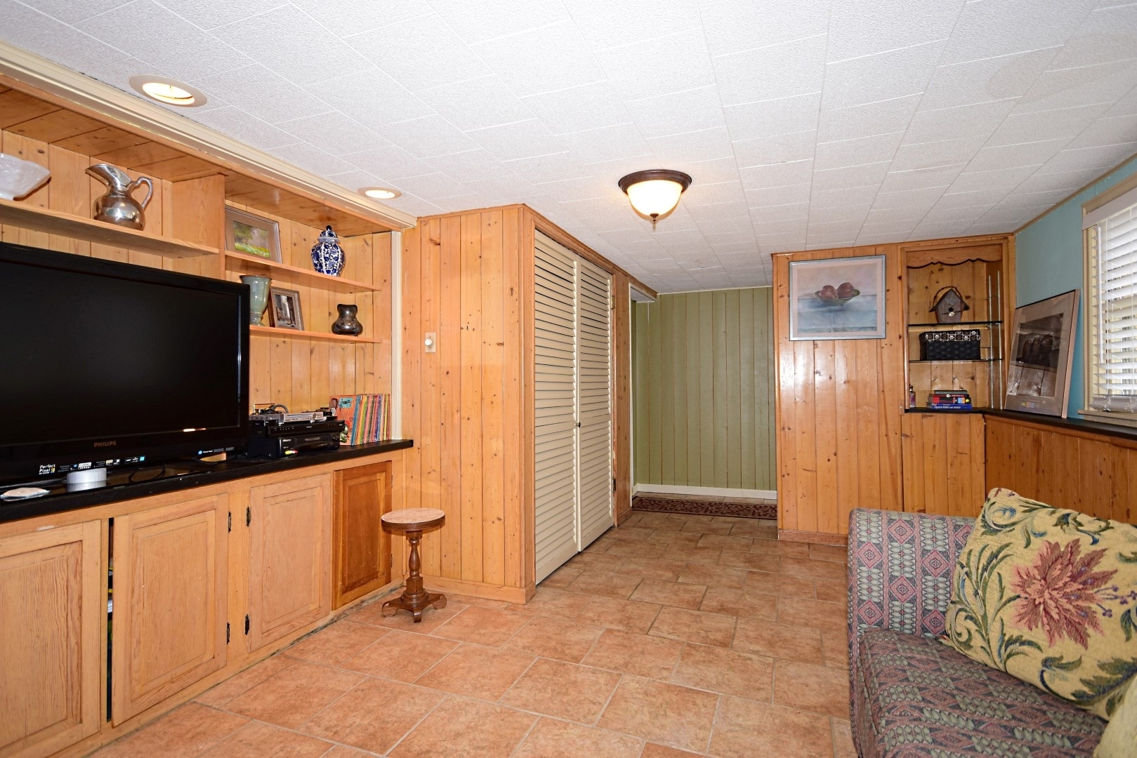 160 Gage Road Riverside, IL 60546 - Photo 23 of 30