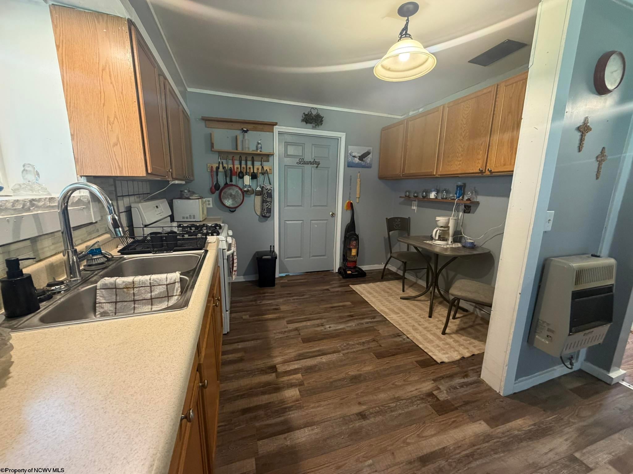 252 Gateway Road Wallace, WV 26448 - Photo 6 of 29 Gallery Image 6