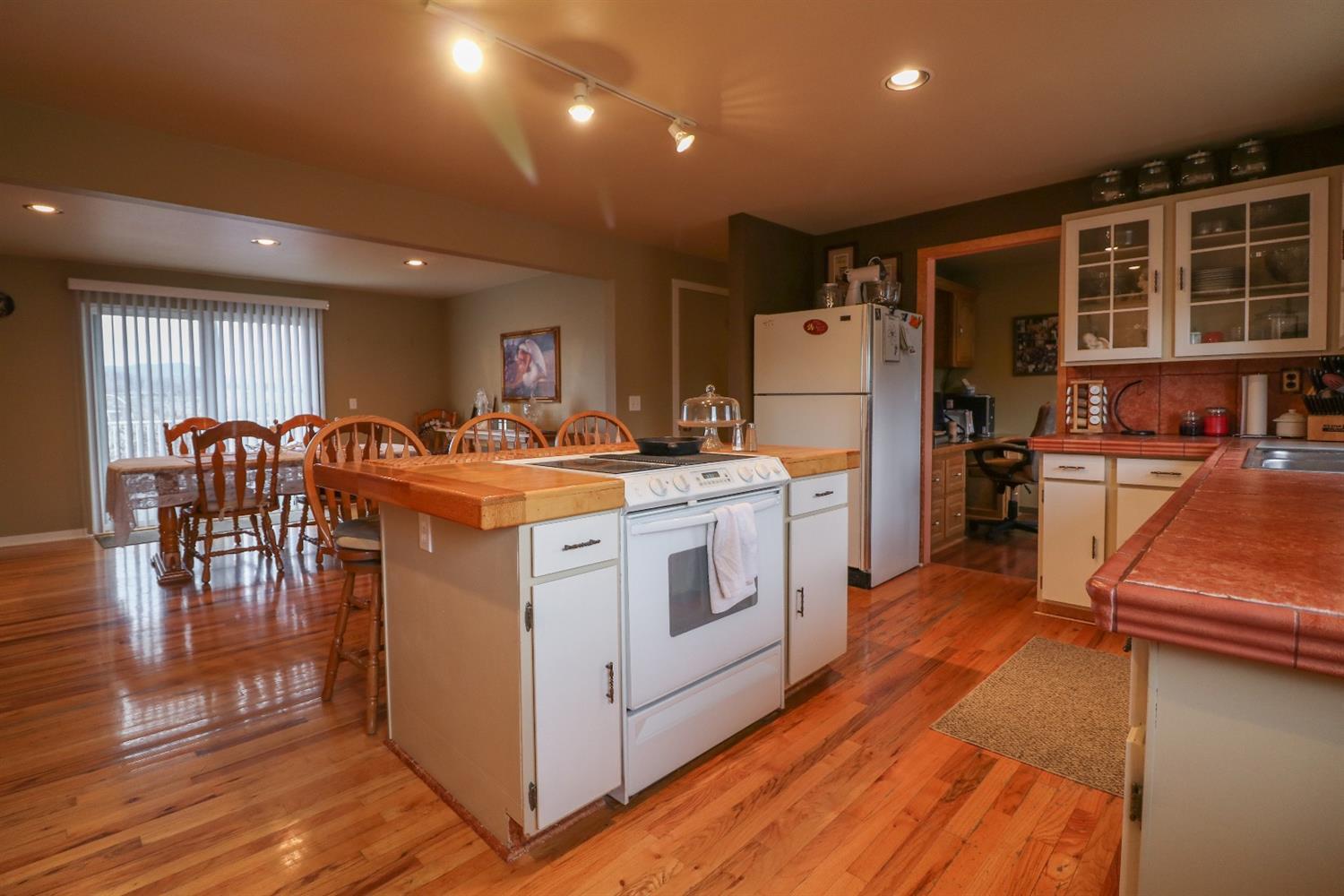 1705 Stevens Road Eagle Point, OR 97524 - Photo 24 of 35 Additional Photo