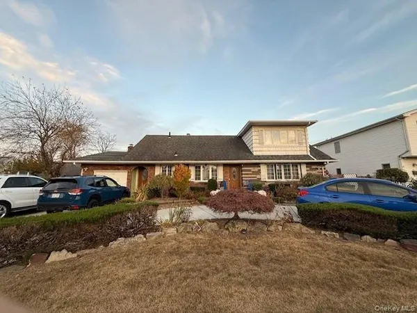 $2,850 | 113 Parma Road, Island Park, NY 11558