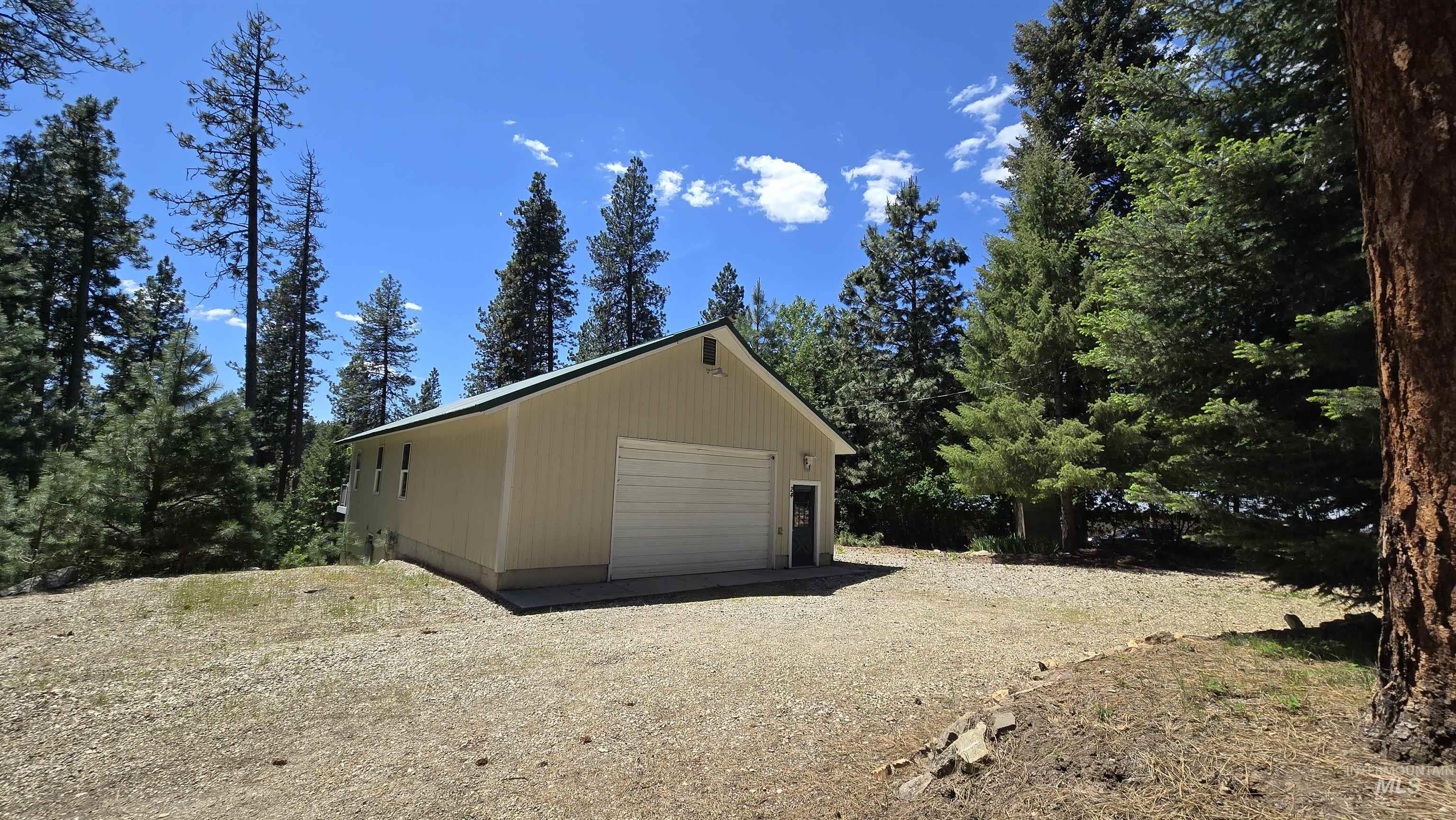 24 Shady Lane Garden Valley, ID 83622 - Photo 6 of 37