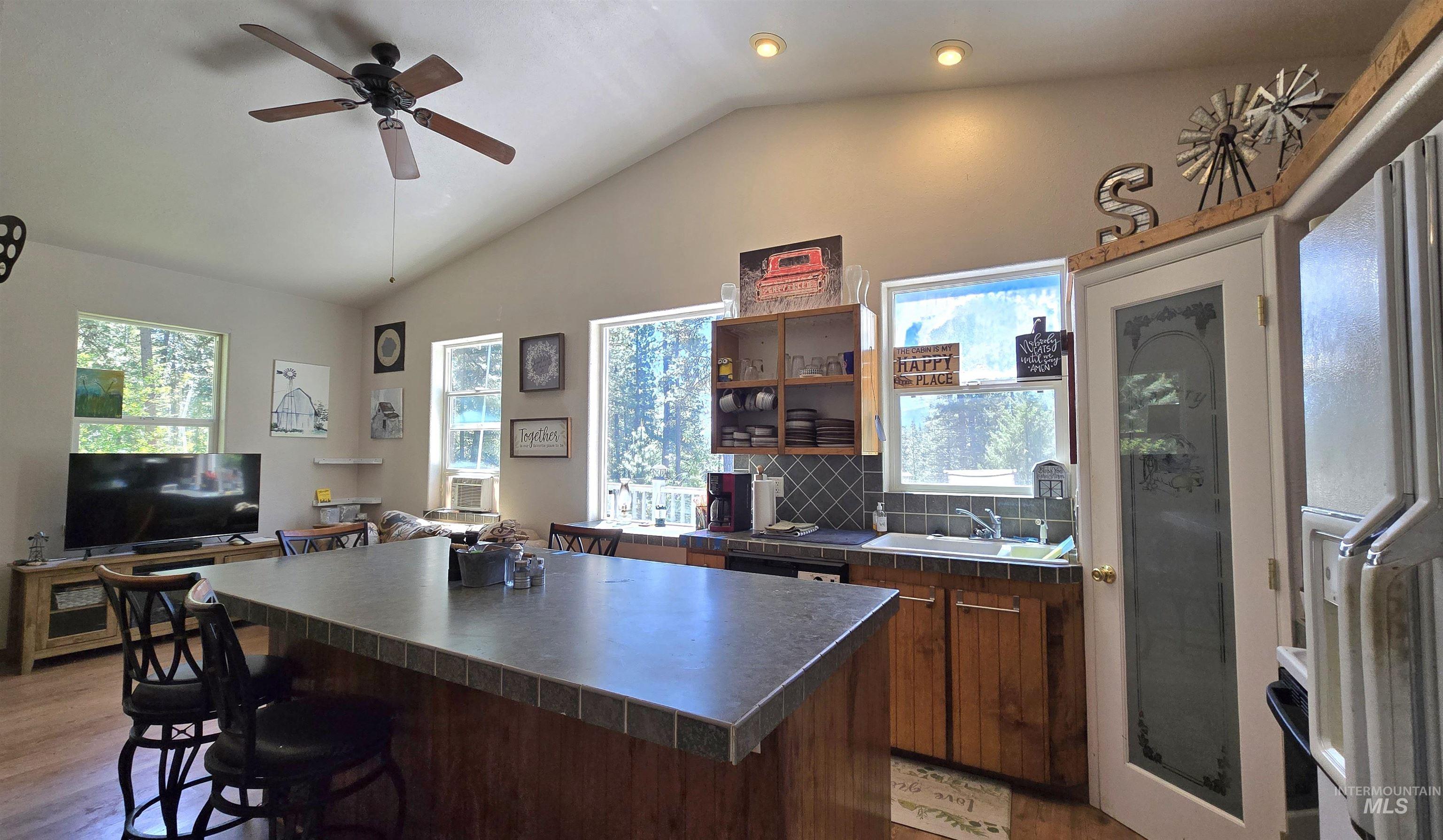 24 Shady Lane Garden Valley, ID 83622 - Photo 9 of 37