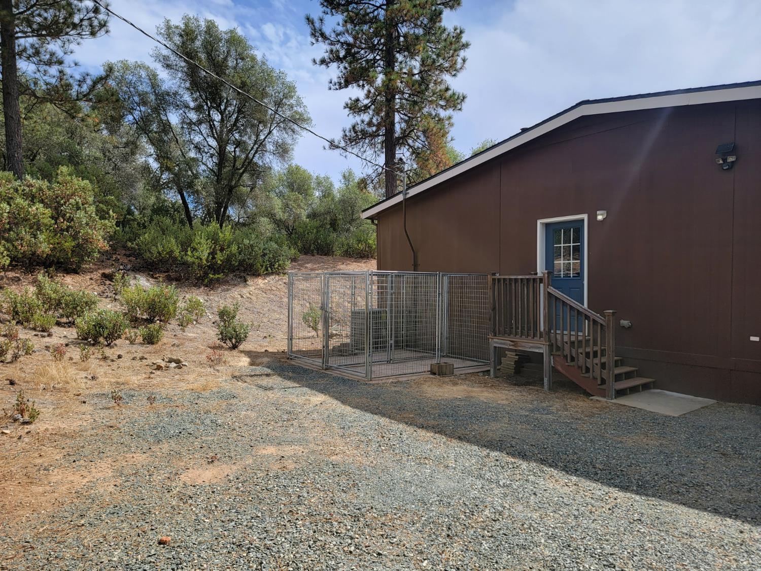 19327 American Flat Side Road Fiddletown, CA 95629 - Photo 23 of 25 2 large dog kennels