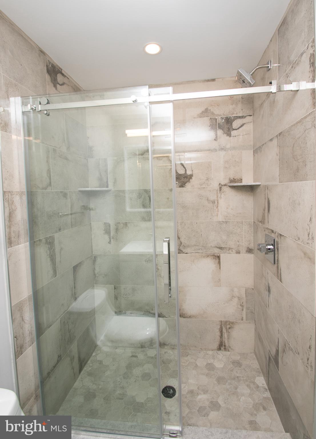 755 North Capitol Street Philadelphia, PA 19130 - Photo 30 of 47 a bathroom with a shower