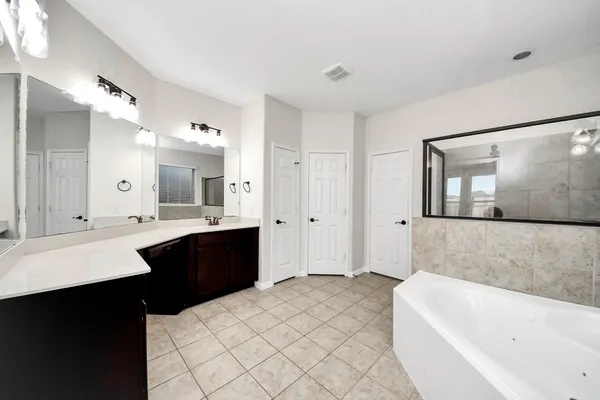 $3,850 | 4919 Blackwater Lane, Sugar Land, TX 77479