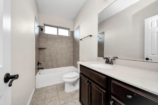 $3,850 | 4919 Blackwater Lane, Sugar Land, TX 77479