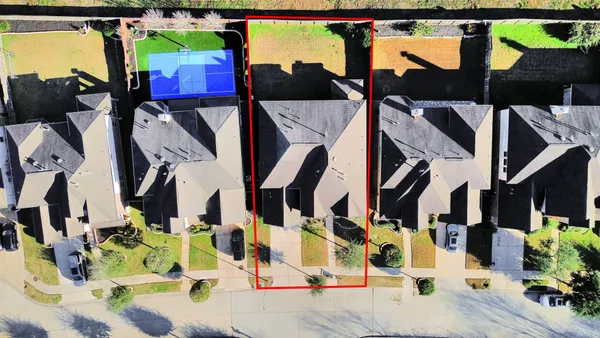 $3,850 | 4919 Blackwater Lane, Sugar Land, TX 77479