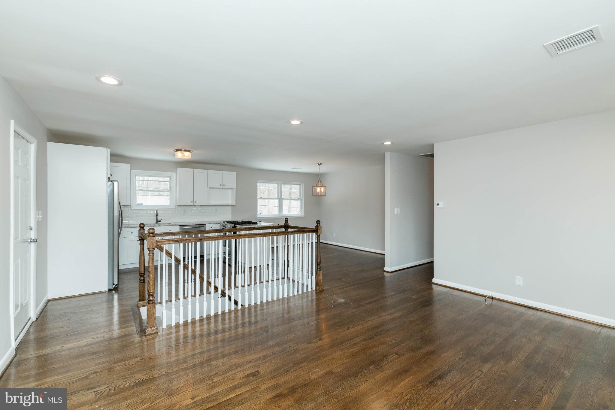 3814 Collier Road Randallstown, MD 21133 - Photo 4 of 40 Living Room