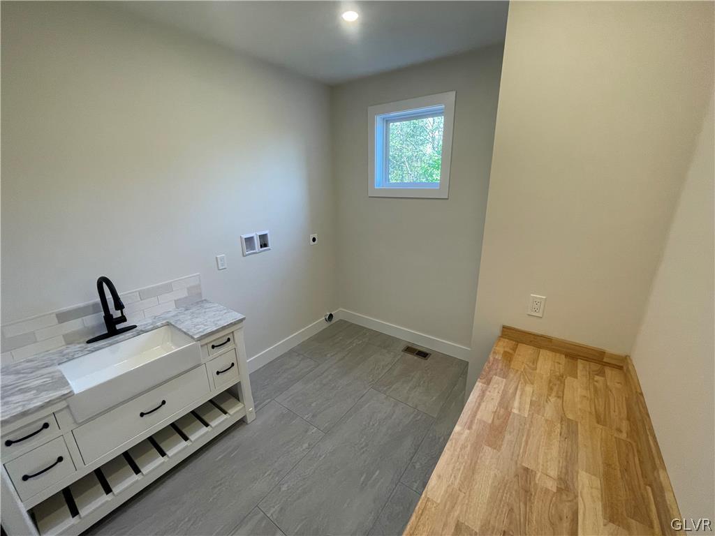 3998 Huckleberry Road Allentown, PA 18104 - Photo 20 of 33 1st FLOOR LAUNDRY