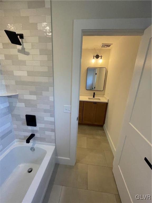 3998 Huckleberry Road Allentown, PA 18104 - Photo 24 of 33 JACK AND JILL PRIVATE BATHING AREA
