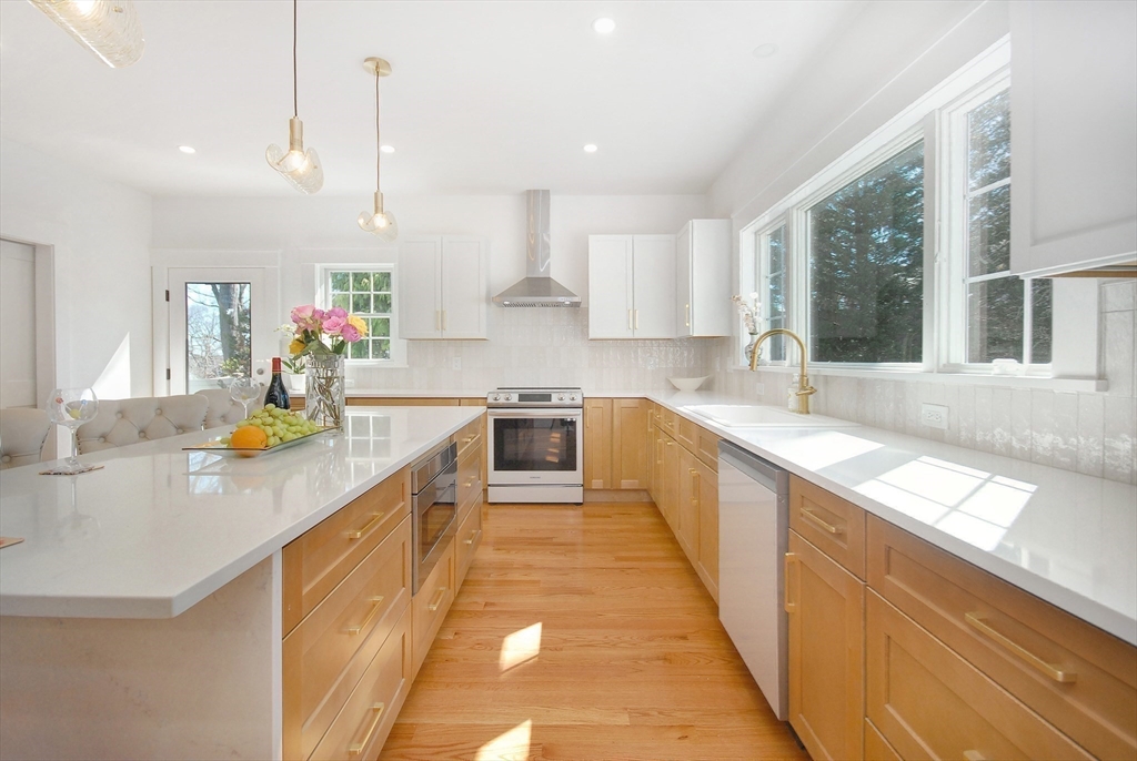 32 Hickory Cliff Road Newton, MA 02464 - Photo 16 of 42 Gallery Image 16