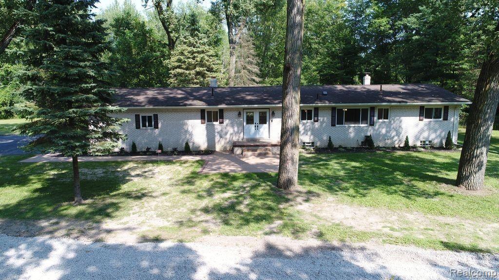 30340 West Road New Boston, MI 48164 - Photo 1 of 24 GetMedia.jpg