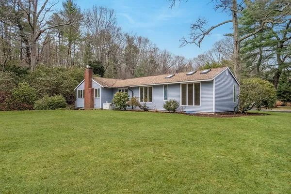 $1,190,000 | 7 Walker Road, Manchester, MA 01944