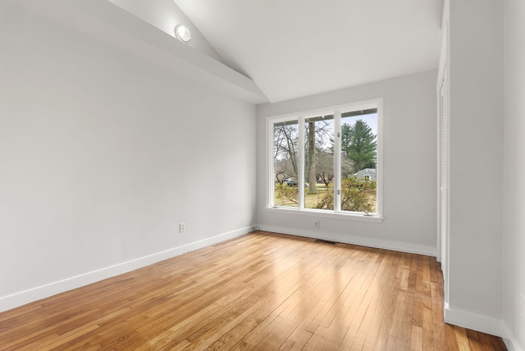 7 Walker Road Manchester, MA 01944 - Photo 11 of 25 Gallery Image 11