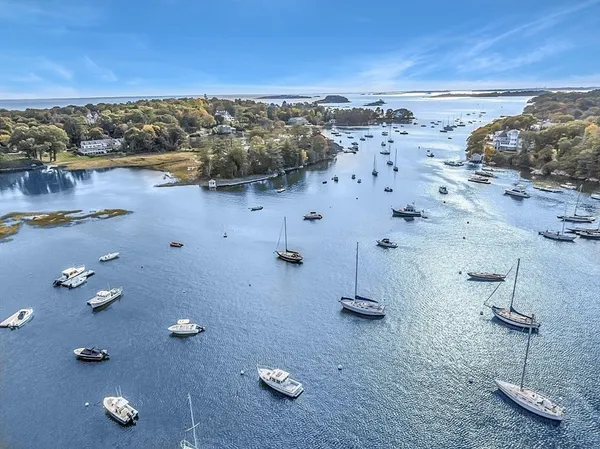 $1,190,000 | 7 Walker Road, Manchester, MA 01944