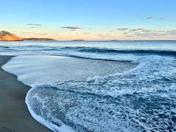 $1,190,000 | 7 Walker Road, Manchester, MA 01944