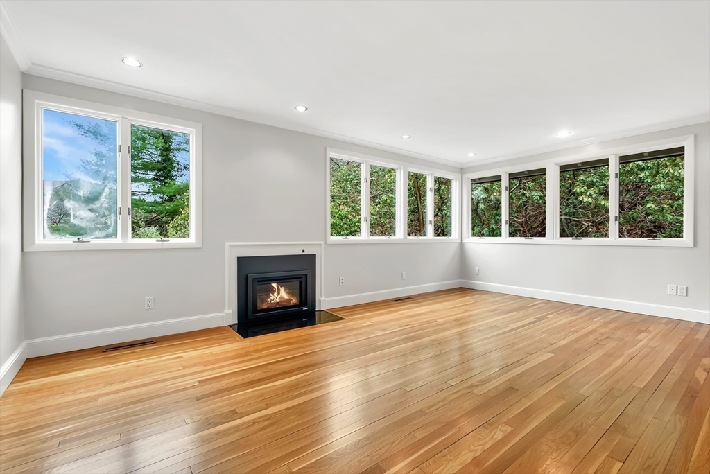 7 Walker Road Manchester, MA 01944 - Photo 3 of 25 Gallery Image 3