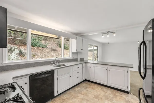 $1,190,000 | 7 Walker Road, Manchester, MA 01944