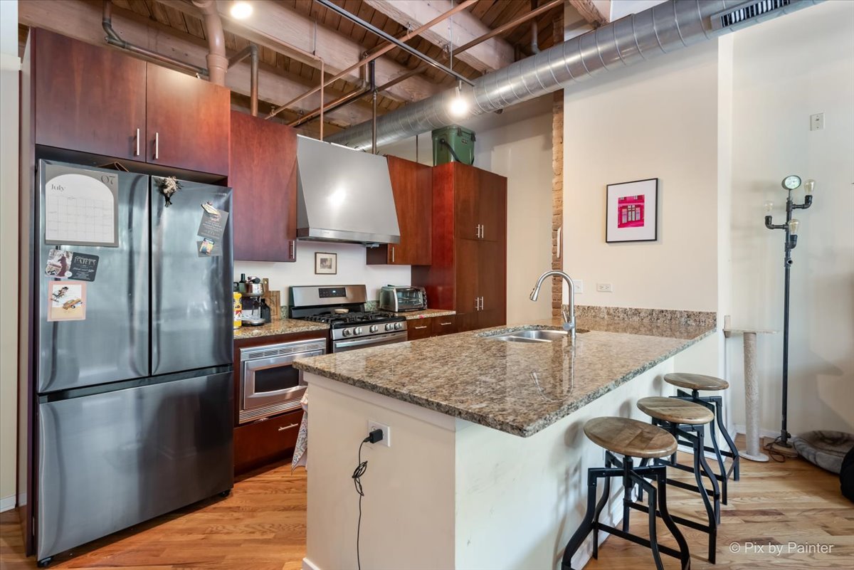 1040 West Adams Street, Unit 104 Chicago, IL 60607 - Photo 7 of 34