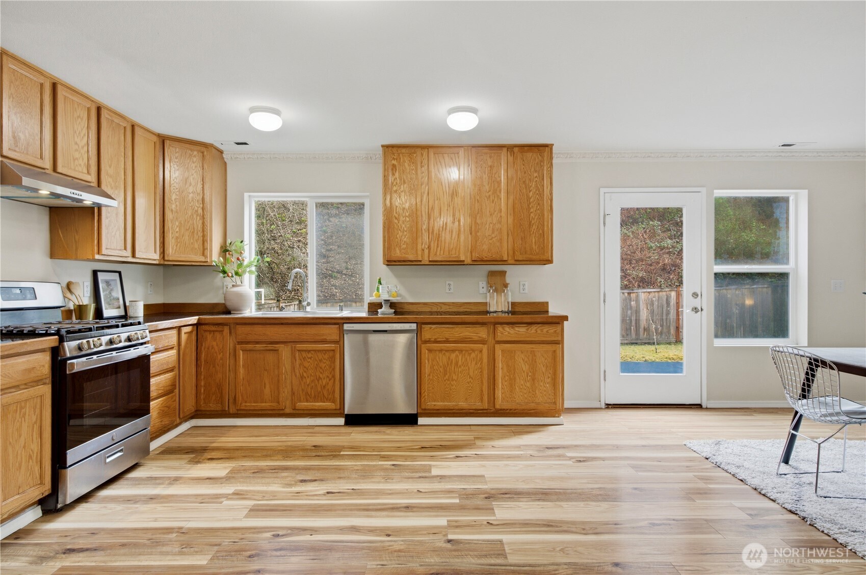 134 Index Avenue Southeast Renton, WA 98056 - Photo 11 of 40 Gallery Image 11