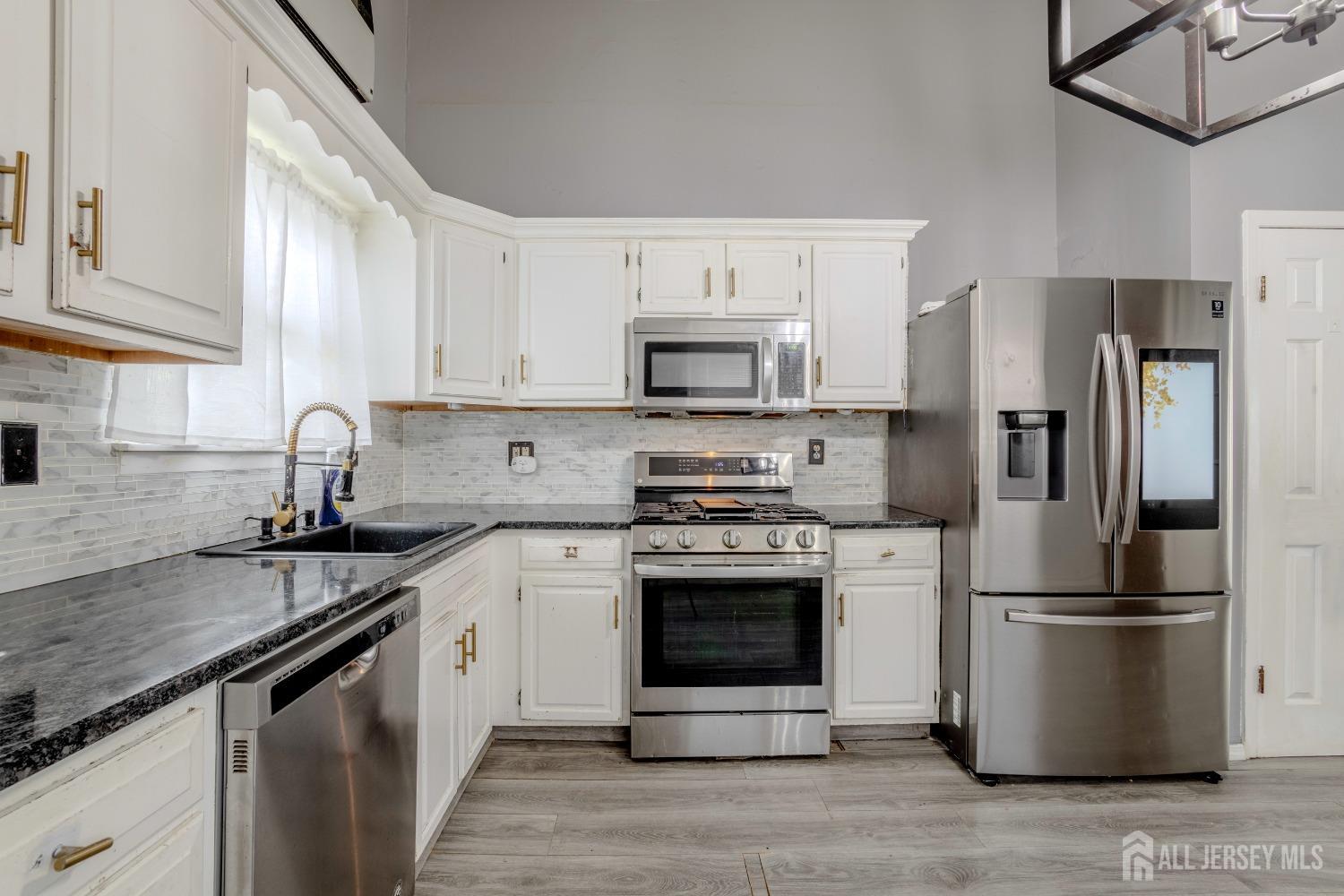 1314 Ute Road North Brunswick, NJ 08902 - Photo 12 of 42 Gallery Image 12