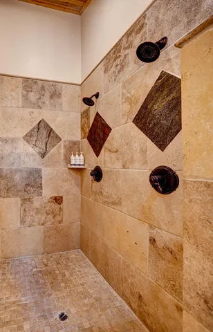 $1,650,000 | 13585 Northwoods Boulevard, Truckee, CA 96161