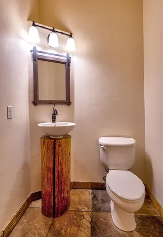 $1,650,000 | 13585 Northwoods Boulevard, Truckee, CA 96161