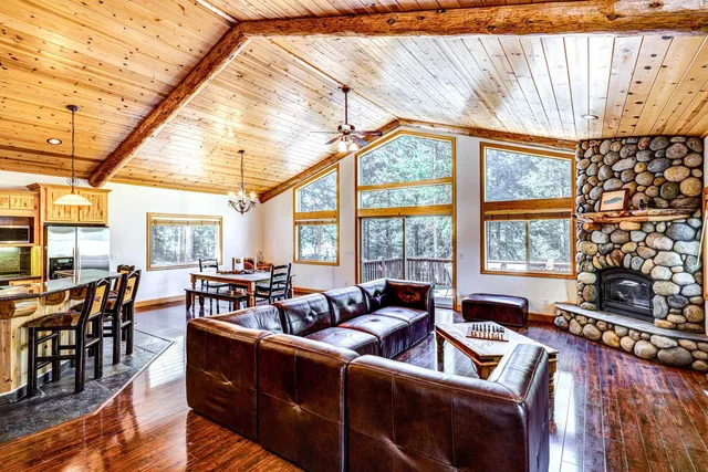$1,650,000 | 13585 Northwoods Boulevard, Truckee, CA 96161