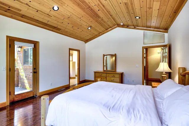 $1,650,000 | 13585 Northwoods Boulevard, Truckee, CA 96161