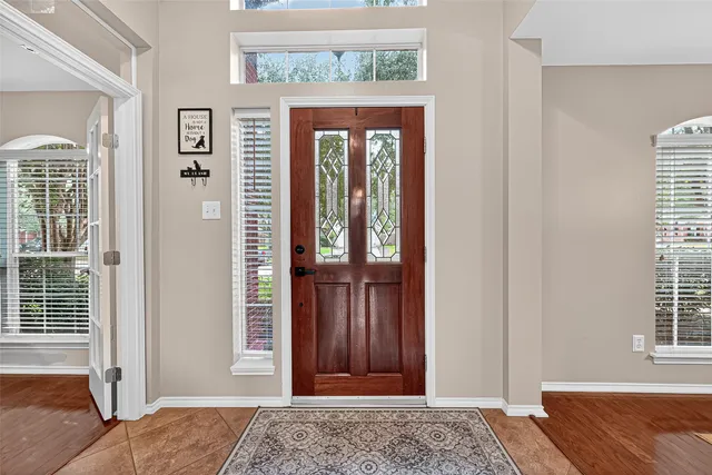 a view of an entryway of house