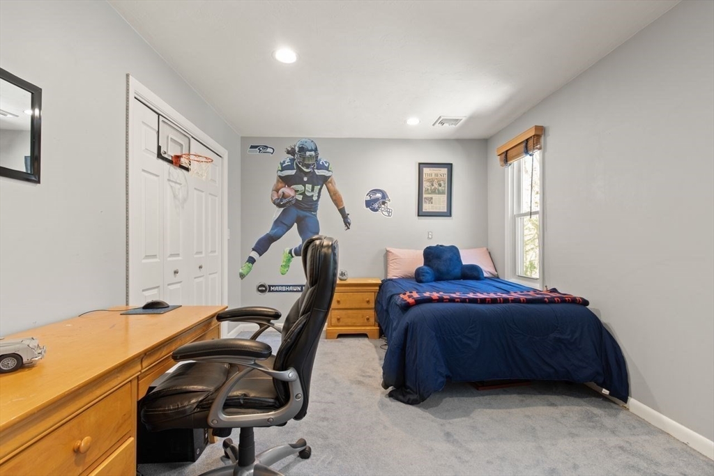 17 Niantic Road Sharon, MA 02067 - Photo 31 of 39