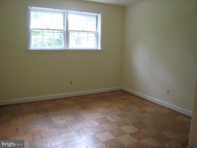 239 Providence Road Annapolis, MD 21409 - Photo 11 of 24 4th bedroom has full windows ...not a "cave".