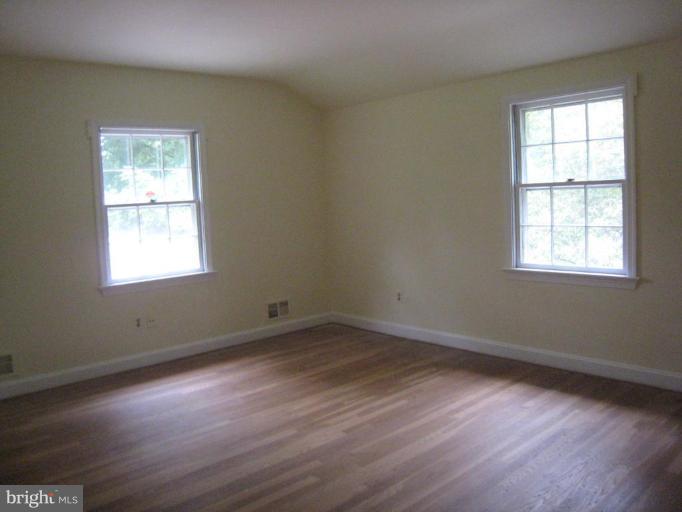 239 Providence Road Annapolis, MD 21409 - Photo 8 of 24 2nd bedroom is spacious w/ great natural light!