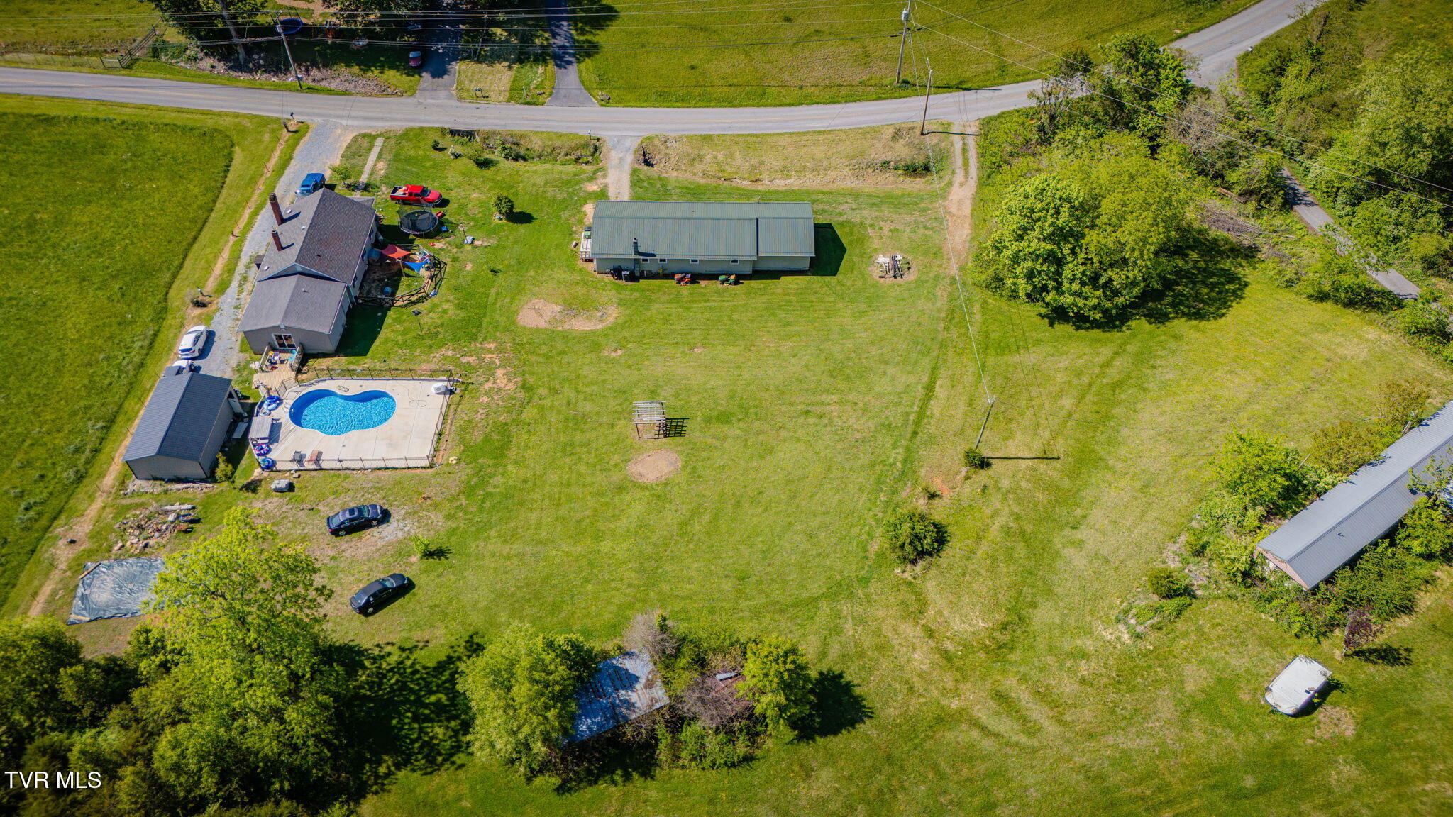 2251 Siam Road Elizabethton, TN 37643 - Photo 33 of 36 103