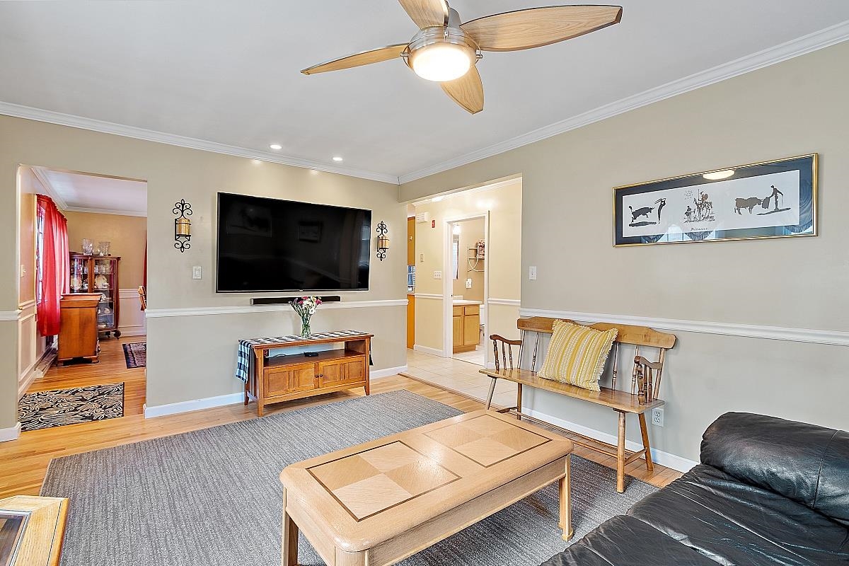 63 Tallant Road Pelham, NH 03076 - Photo 24 of 40