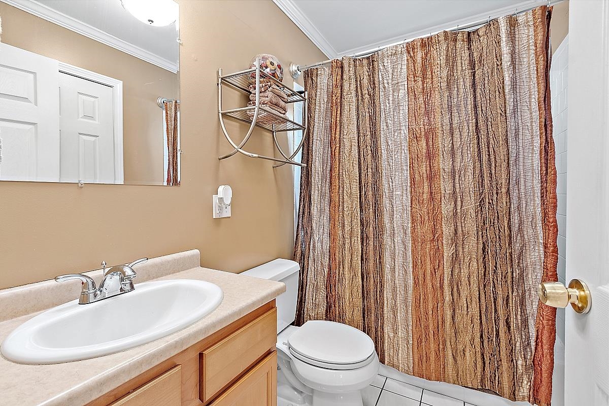 63 Tallant Road Pelham, NH 03076 - Photo 27 of 40