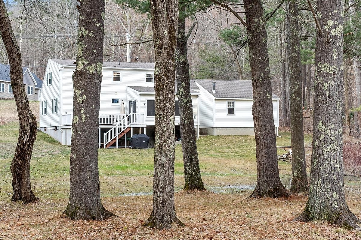 63 Tallant Road Pelham, NH 03076 - Photo 5 of 40