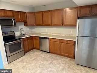 $1,675 | 17 Revelle Street, New Castle, DE 19720