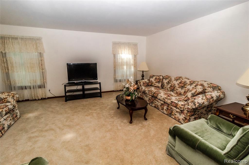 1511 Fish Lake Road Lapeer, MI 48446 - Photo 13 of 61