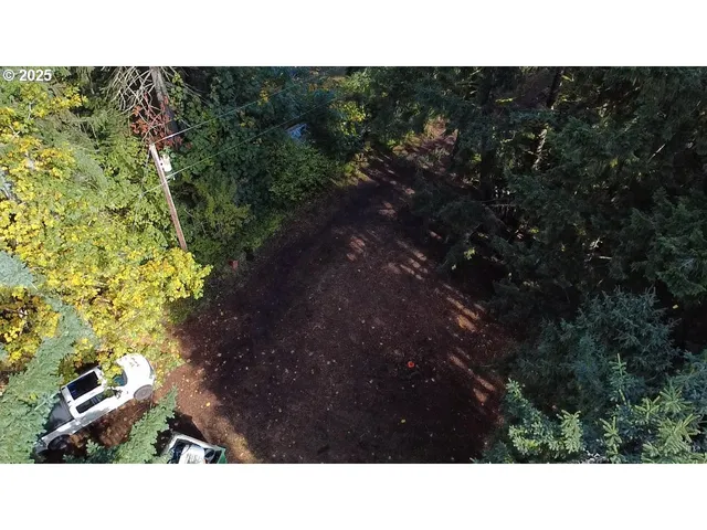 a view of a outdoor space