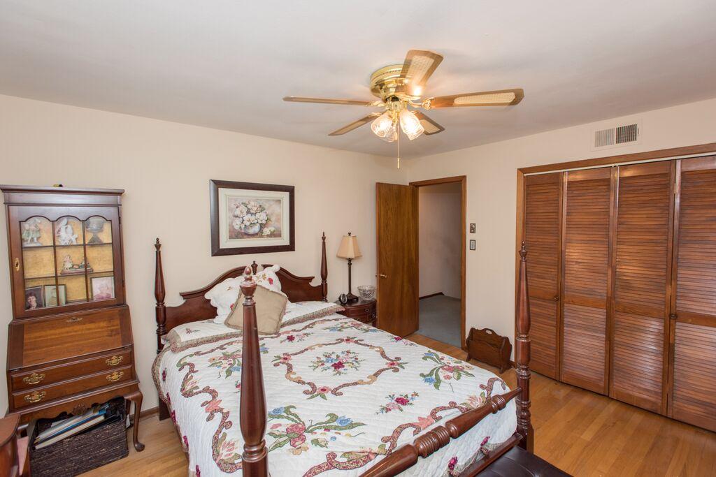 4605 Crestfield Road Knoxville, TN 37921 - Photo 13 of 28 BEDROOM 2