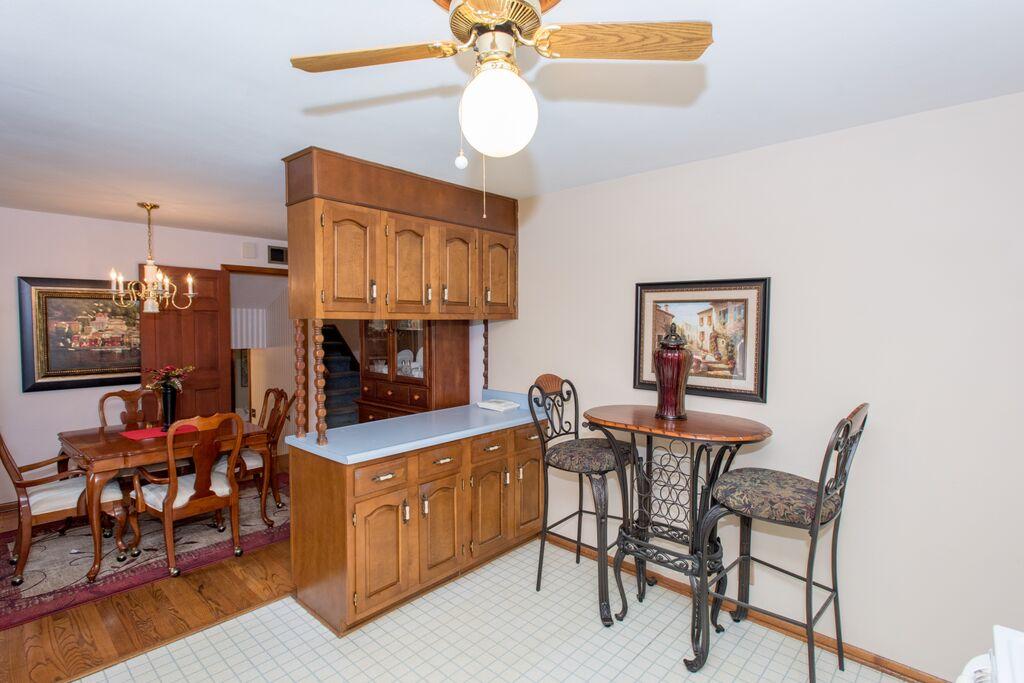 4605 Crestfield Road Knoxville, TN 37921 - Photo 10 of 28 EAT IN KITCHEN