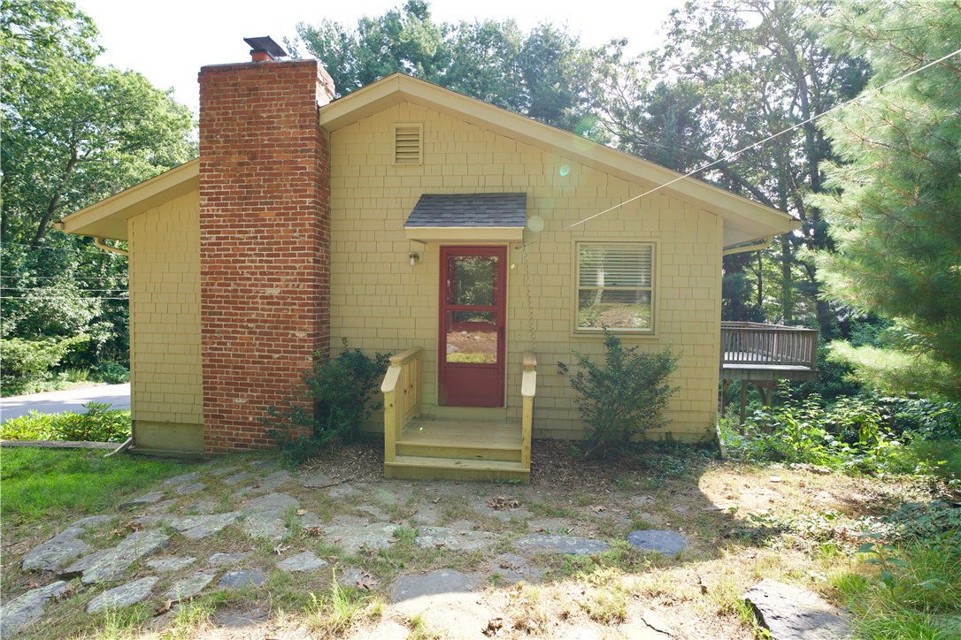 216 Cumberland Road Warwick, RI 02886 - Photo 13 of 17